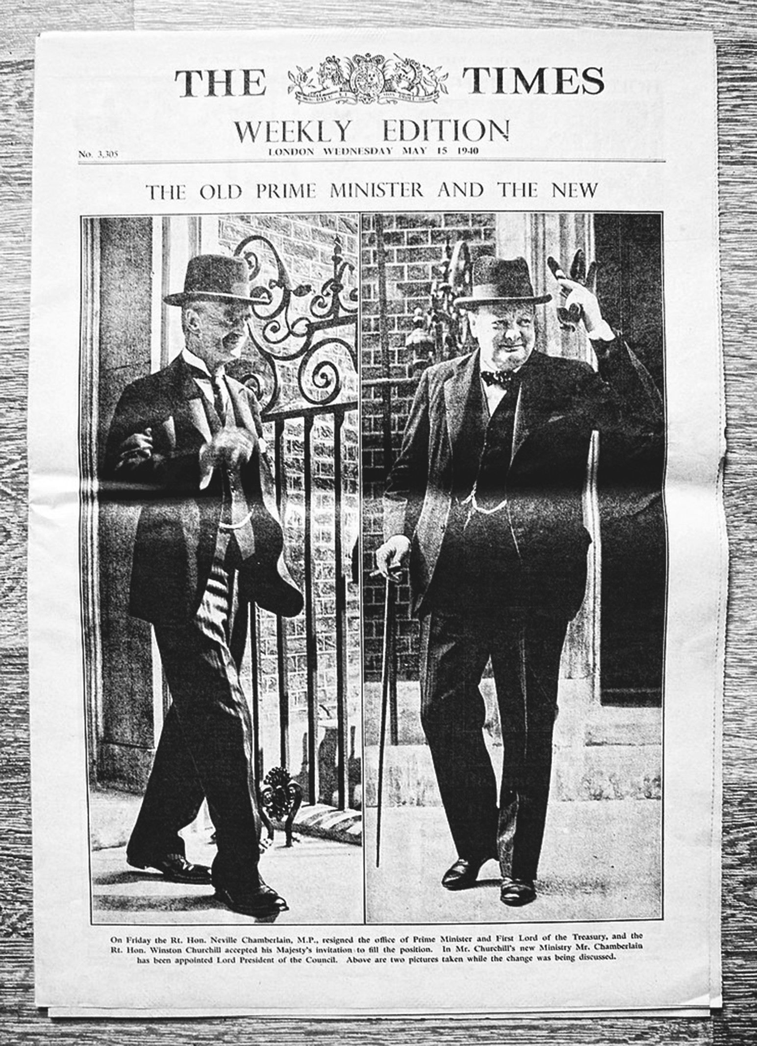 Frontpage_weekly_magazine_The_Times_May_15_1940_With_headline_The_Old_prime_minister_and_the_new